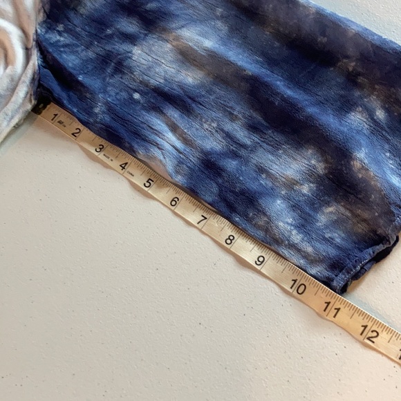 Chico’s womens Tie Dye long sleeved key hole back Shirt Top size 0 or S 4 - Picture 11 of 14